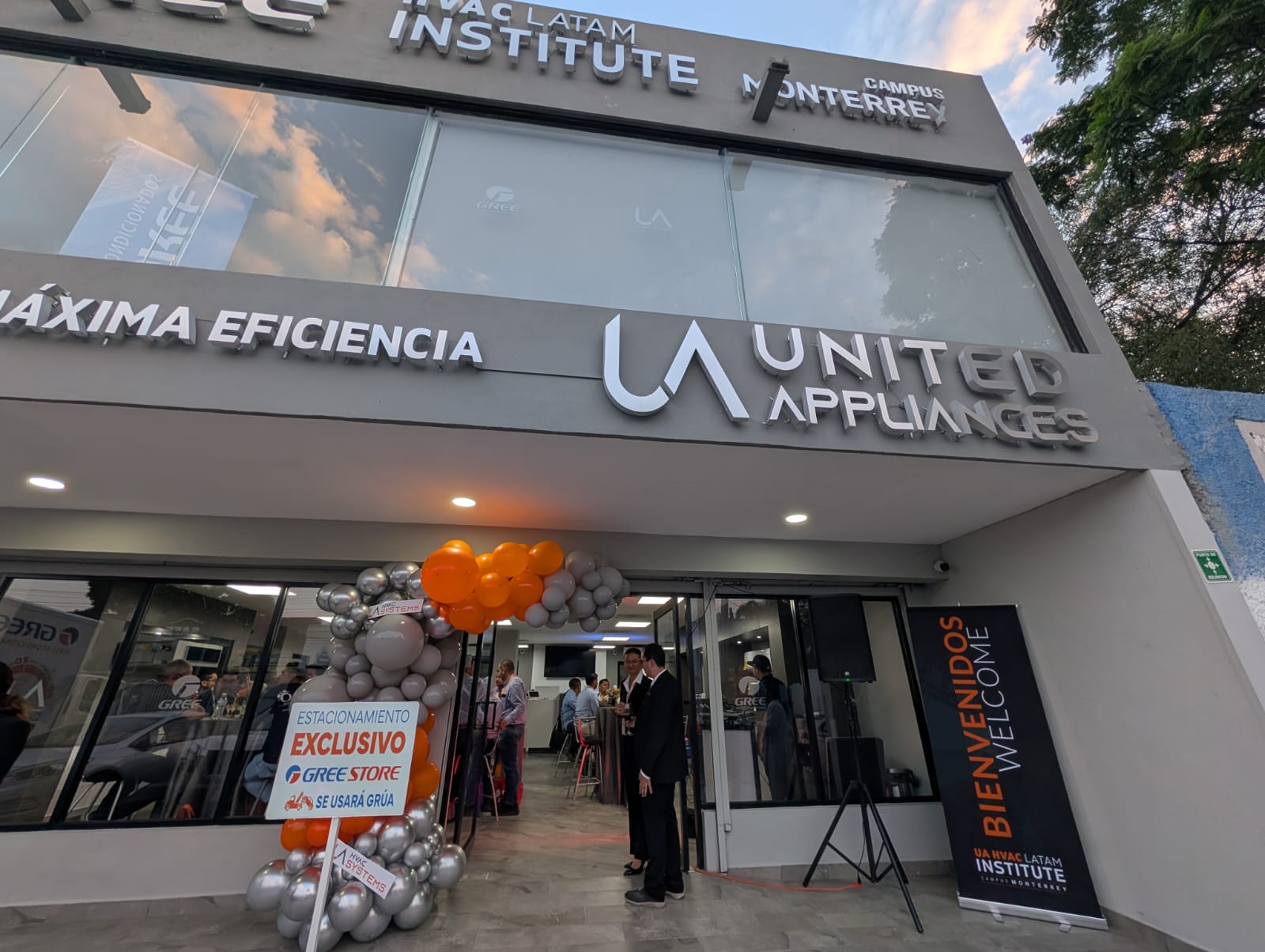 a7f32ab9 3ef0 4045 a784 0cf8db7da20a 1